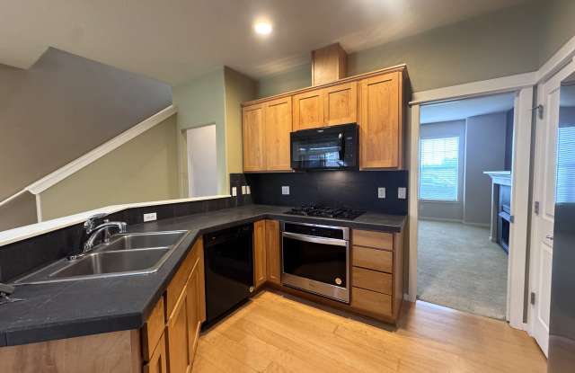 7146 NE Cherry Drive Gallery 2