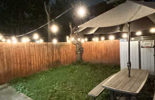 3210 Joe Hammer Square - 3210 Joe Hammer Square, Pittsburgh, PA 15213