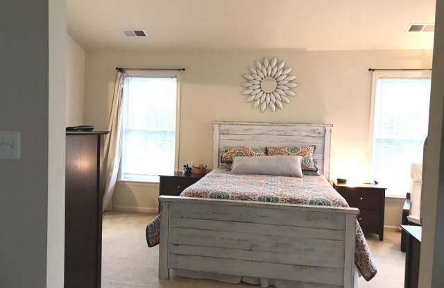 5628 WHEELWRIGHT WAY Gallery 2