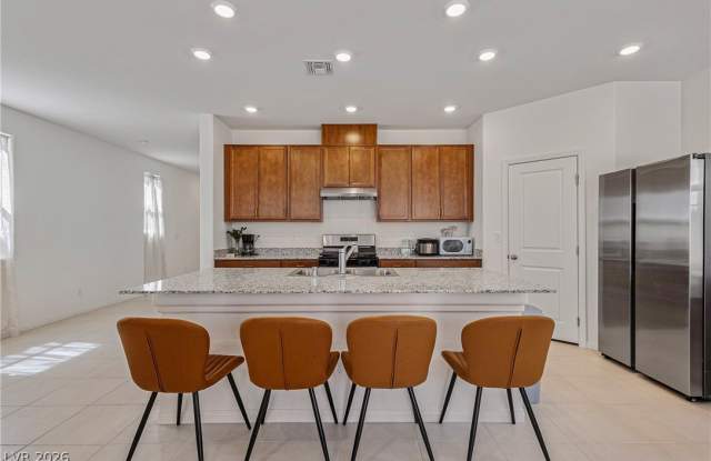 10034 Sir Atlas Court Gallery 3