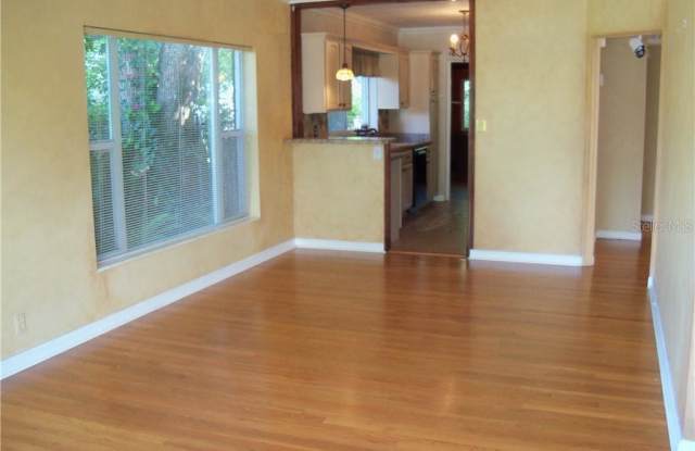 1109 BRIERCLIFF DRIVE Gallery 2