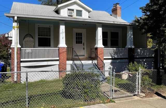 2501 11TH Street N - 2501 11th Street North, Arlington, VA 22201