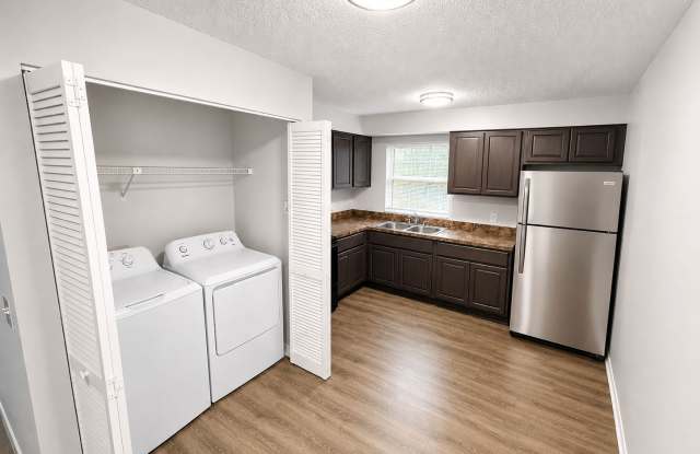6912 N 22nd St photos photos
