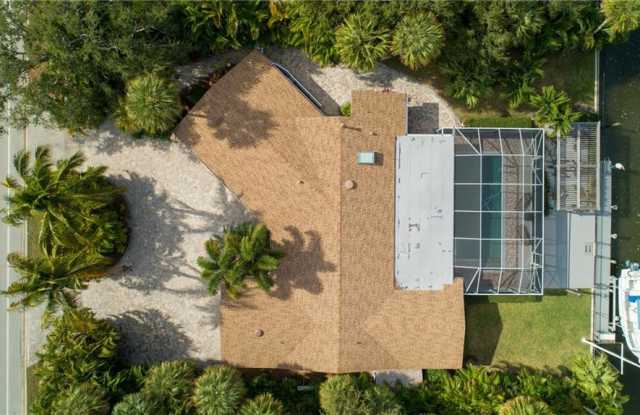 601 E Causeway Boulevard Gallery 3