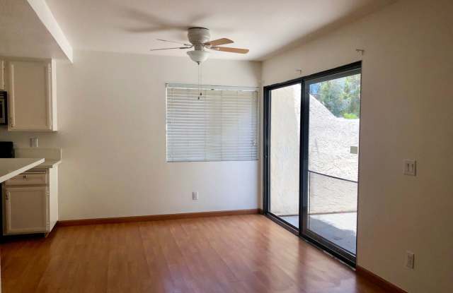 325 North Melrose Drive #A Gallery 4