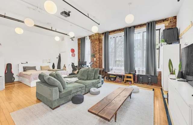 308 Graham Avenue Gallery 3
