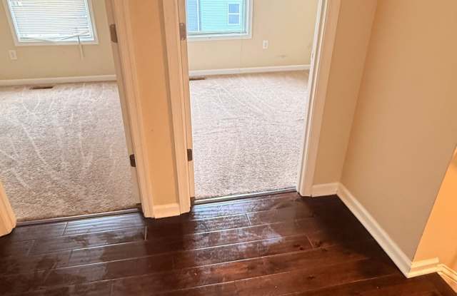 5704 Falkland Place Gallery 2