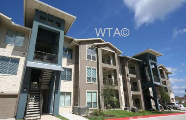 9415 MCNEIL DRIVE Gallery 3