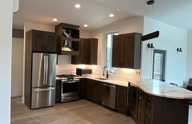 BRAND NEW, FULLY FURNISHED 2 BED, 1.5 BATH W/ GARAGE photos photos