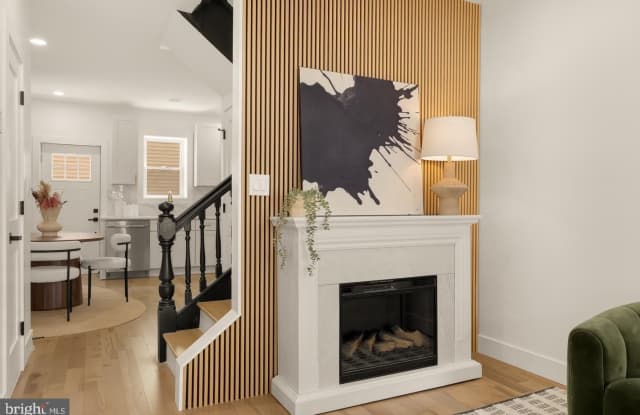 344 ELM Street NW Gallery 4