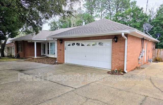 303 Shoreline Dr photos photos