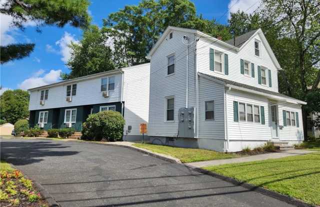 617 Center Street - 617 Center Street, Manchester, CT 06040