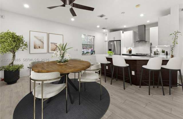 17130 SW 36th Ct Gallery 4