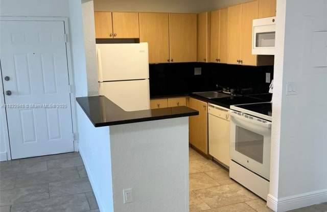7110 NW 179th St photos photos