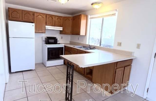 445 East Delano Street - #1 Gallery 1