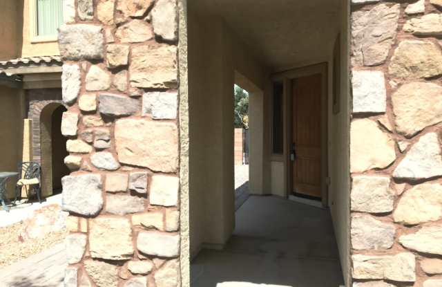 Four Bedroom Rental Home in guard gated Tuscany Gallery 4