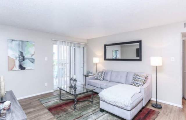 3133 Shoreline Dr Gallery 3