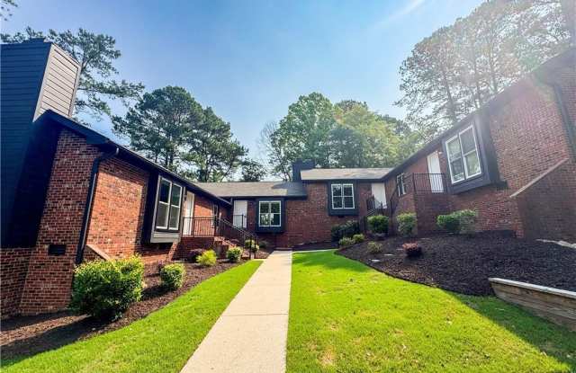 535 Coronation Drive photos photos
