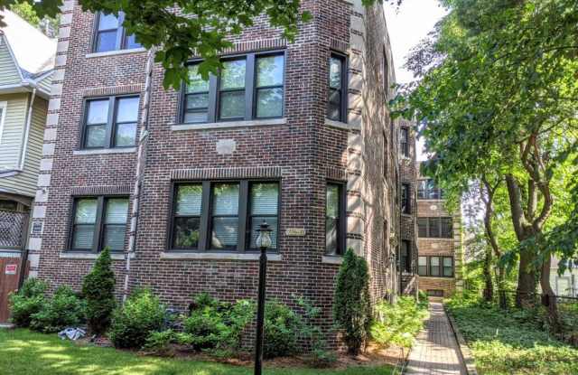716 Reba Place photos photos