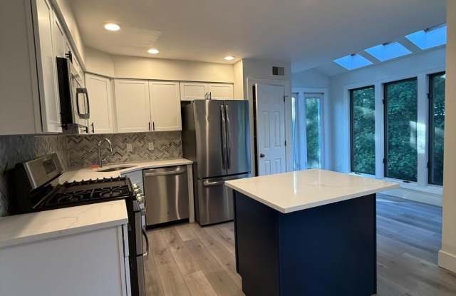 14548 BATTERY RIDGE Lane Gallery 4