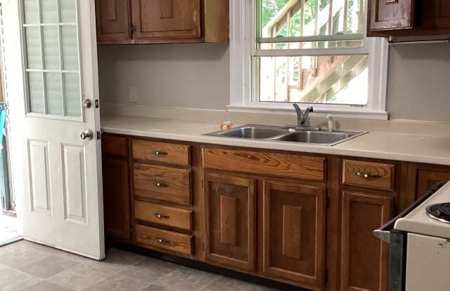 120 Belchertown Rd Unit A (Down) Gallery 3