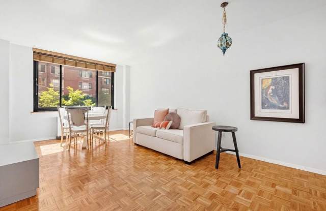 300 Albany St # 5987 Gallery 2
