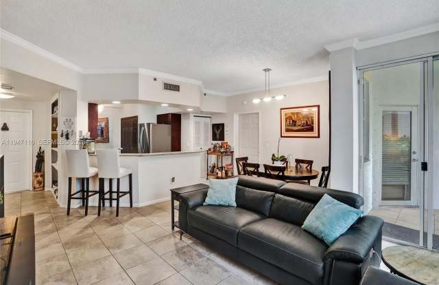 3155 NE 184th St photos photos