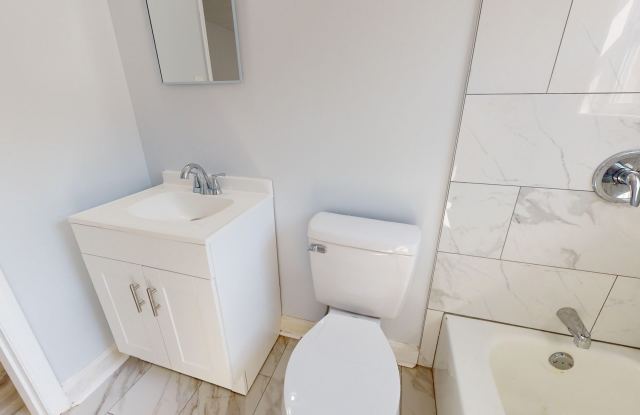 Two bedroom apartment for $1199 per month ~5 minutes from the Airport in a quaint and quiet community! Gallery 3