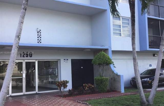 1250 NE 125th St photos photos