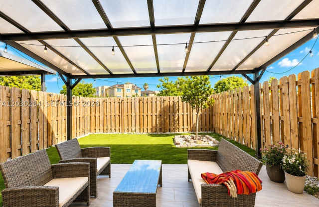 12159 NW 23rd Ct Gallery 4