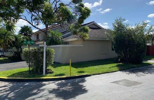 4526 SW 143rd Ct W Gallery 3