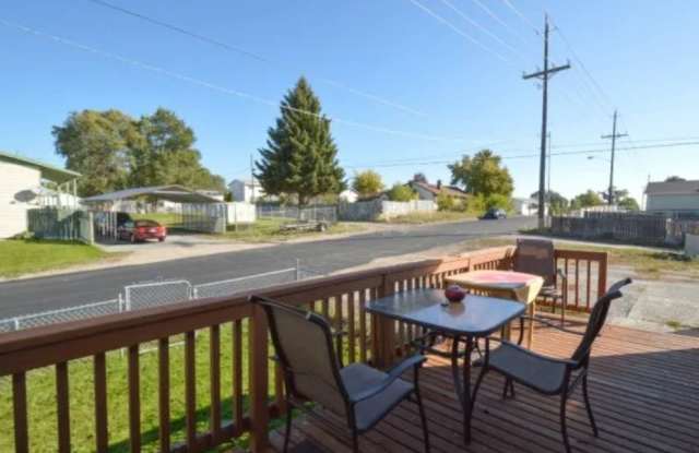 1196 Blaine Avenue - 1 Gallery 2