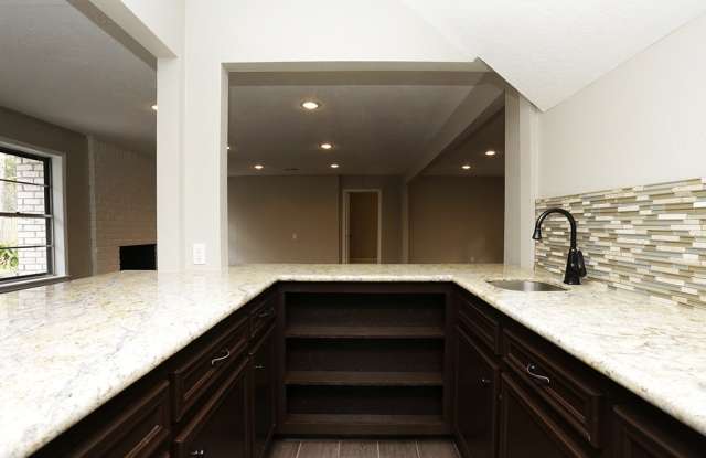 6310 Fawnwood Drive Gallery 4