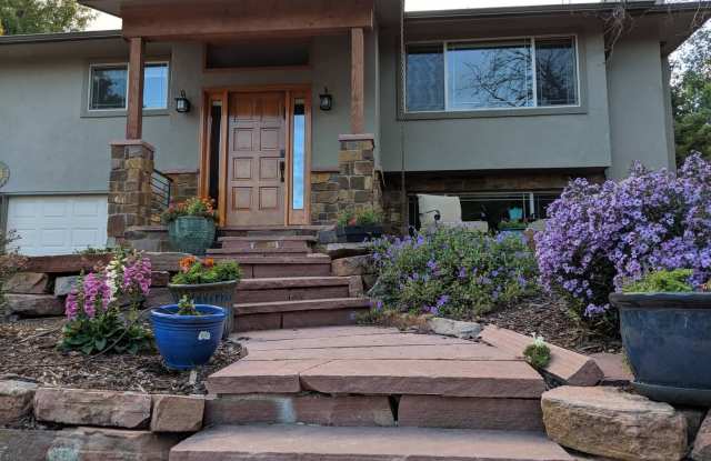 Executive Furnished 5 Bedroom /4 Bathroom All-Inclusive home In Boulder CO, Flexible lease Terms photos photos