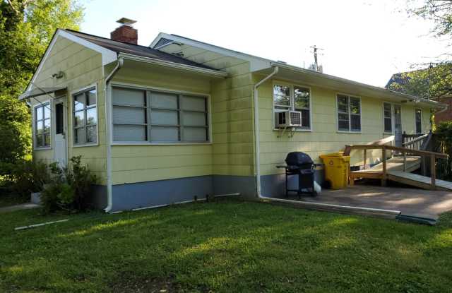 14 FRIENDSHIP ROAD W Gallery 2