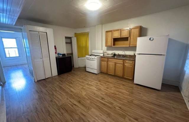 256 N 4Th St photos photos