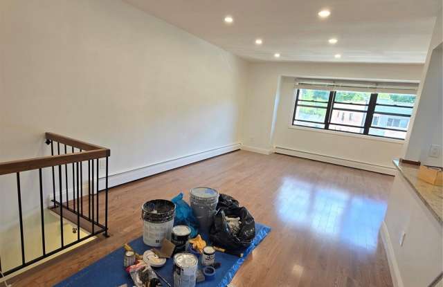 240-29 70 Avenue Gallery 4