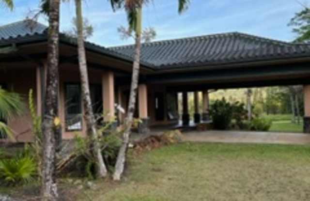 Private Home in Kahiliwai Ridge Gallery 3