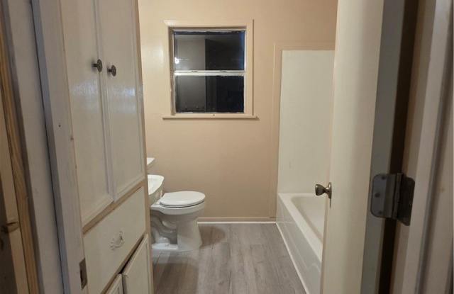 408 N Live Oak photos photos