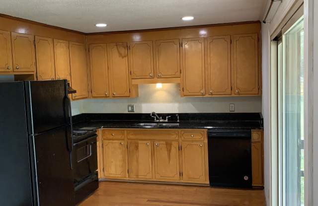 118 Smith Cir Gallery 2
