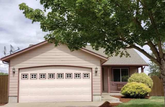 629 Northeast Whirlwind Drive - 629 Whirlwind photos photos