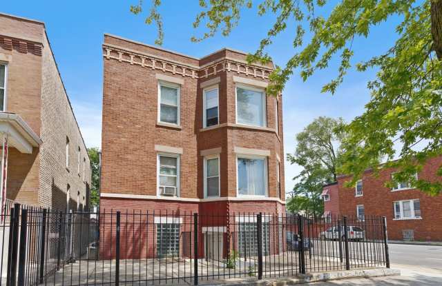 3456 W Augusta Boulevard photos photos