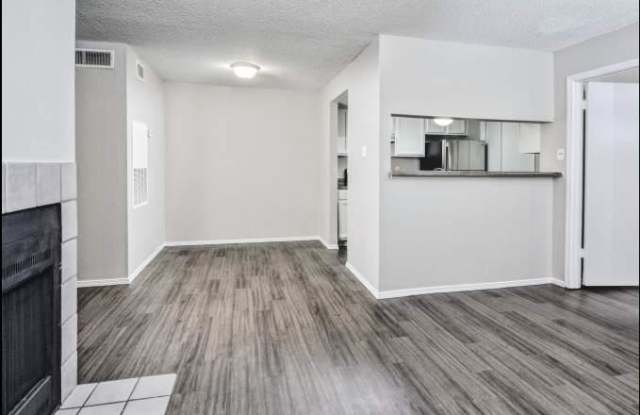 14132 Thermal Dr Gallery 3