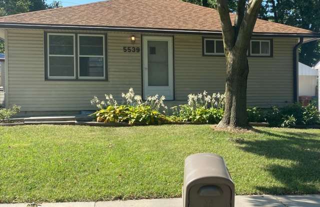 Nice South Lincoln 3 Bedroom Home photos photos