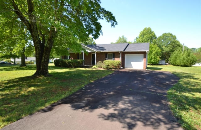 866 Ridge Drive - 866 Ridge Drive, Newton, NC 28658