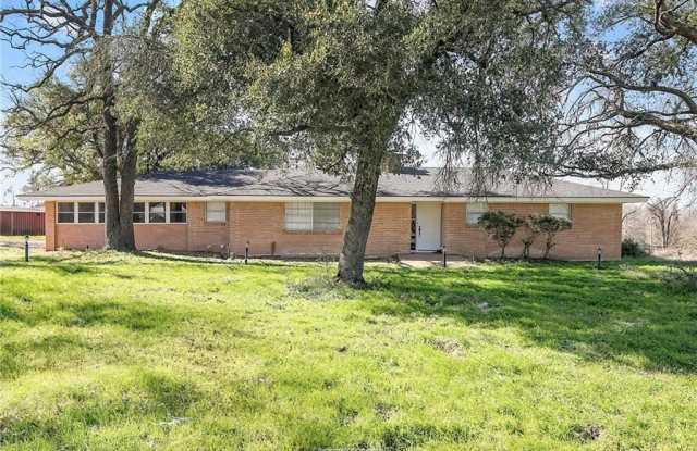 5000 HWY 6 - 5000 Highway 6, Robertson County, TX 77859