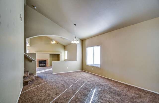 817 W Spruell Avenue Gallery 2