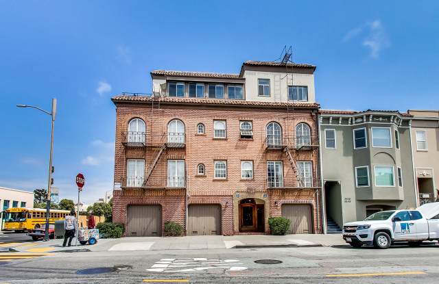 3560 DIVISADERO photos photos