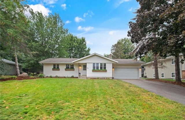 113 Edgewood Drive SE - 113 Edgewood Drive Southeast, St. Michael, MN 55376