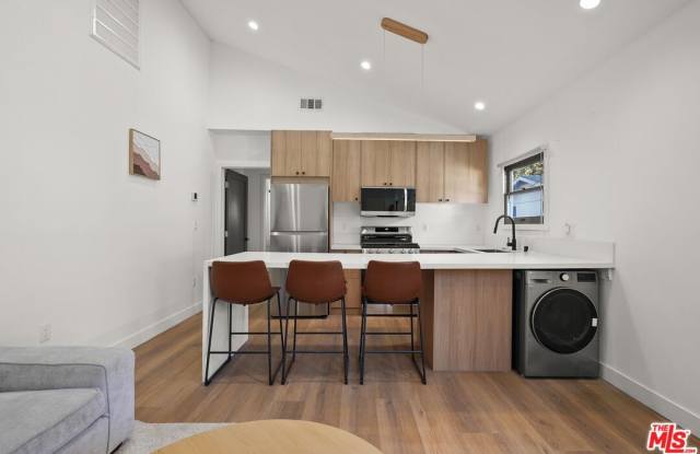 1333 N June St - 1333 North June Street, Los Angeles, CA 90028